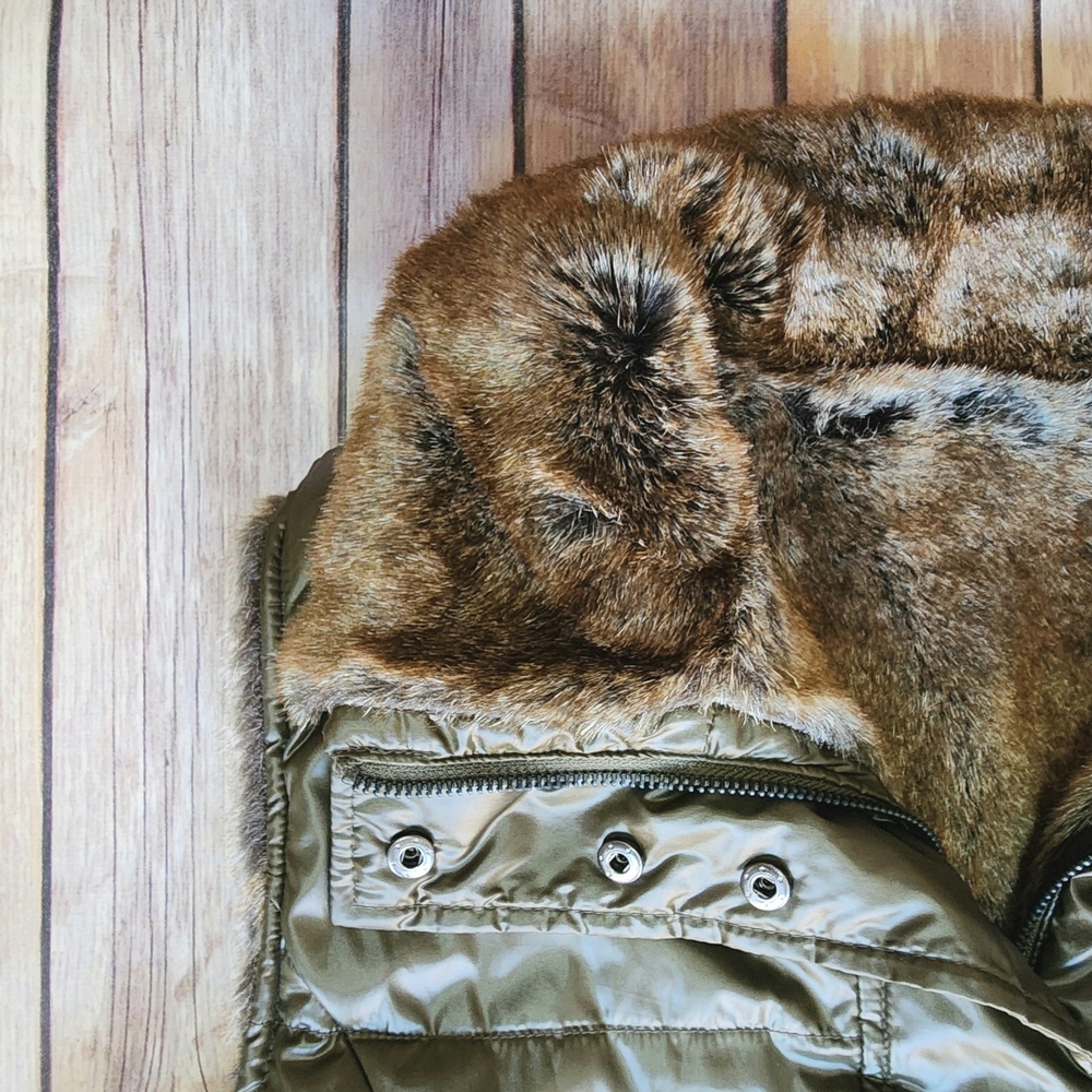 Nine West Women's Reversible Faux Fur Vest Size M - Picture 2 of 7